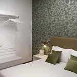 Bed and Breakfast Napoliseason & Breakfast 4*